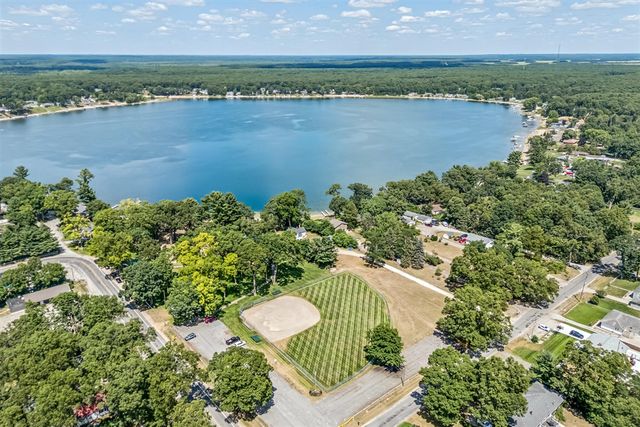 131 Vista Terrace, Muskegon, MI 49442