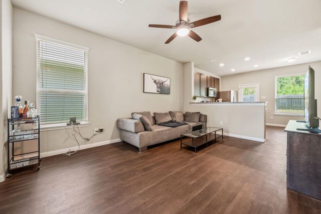 4266 Mcgregor Bluff Lane, Conroe, TX 77304