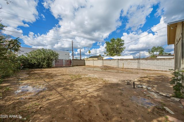 588 N WASHINGTON Street, Chandler, AZ 85225