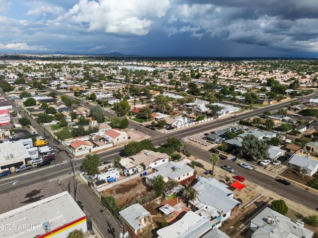 588 N WASHINGTON Street, Chandler, AZ 85225