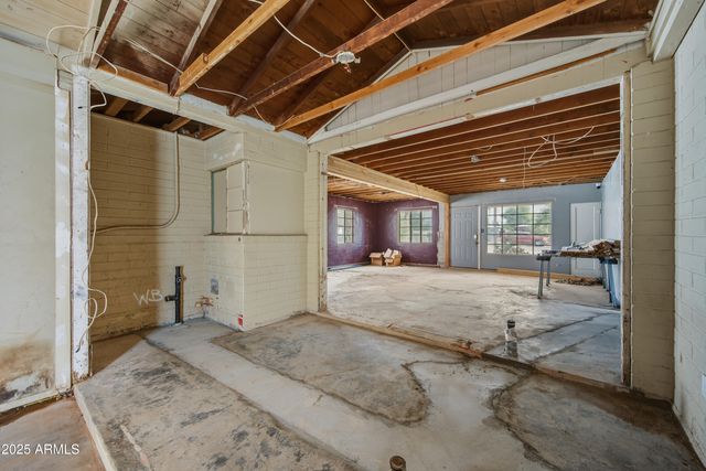 588 N WASHINGTON Street, Chandler, AZ 85225