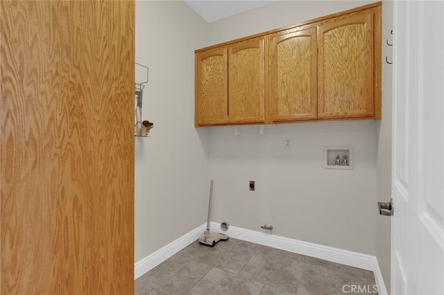 18064 Mariner, Victorville, CA 92395