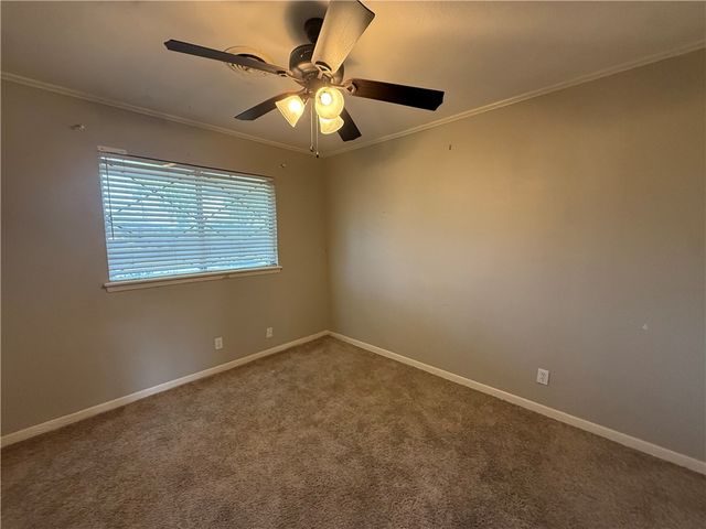 205 Driftwood Dr, Portland, TX 78374