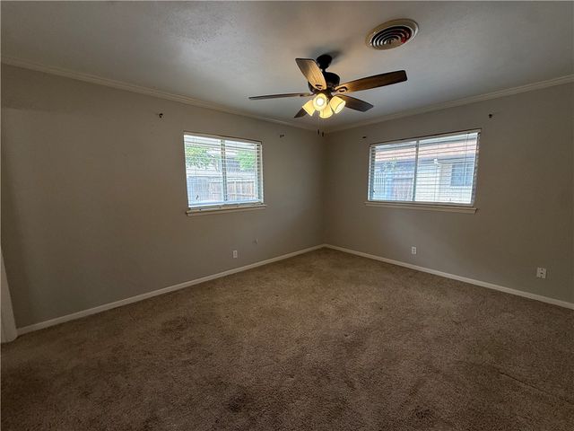 205 Driftwood Dr, Portland, TX 78374