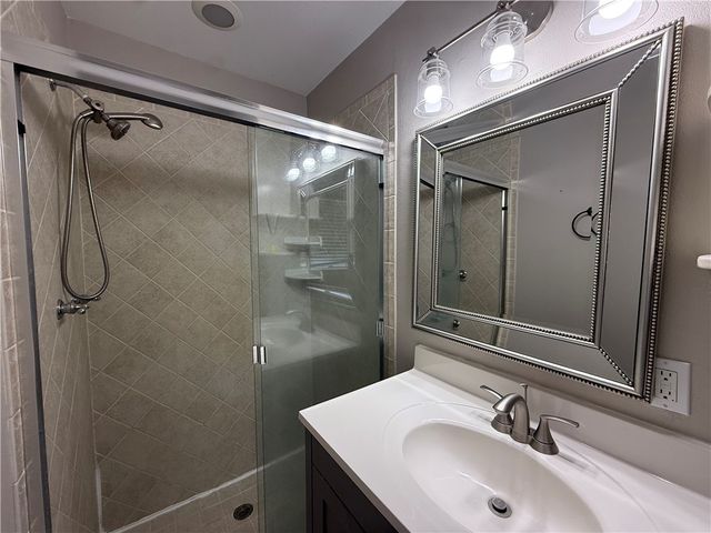 205 Driftwood Dr, Portland, TX 78374