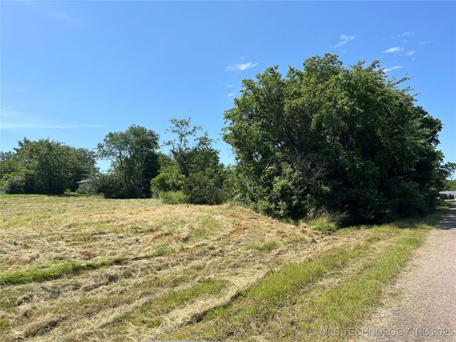 1st Street NW, Kingston, OK 73439