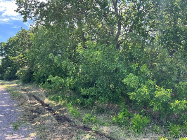 1st Street NW, Kingston, OK 73439