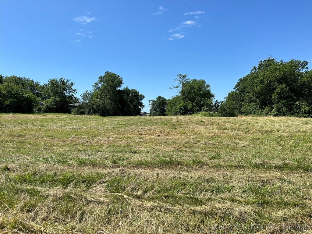 1st Street NW, Kingston, OK 73439