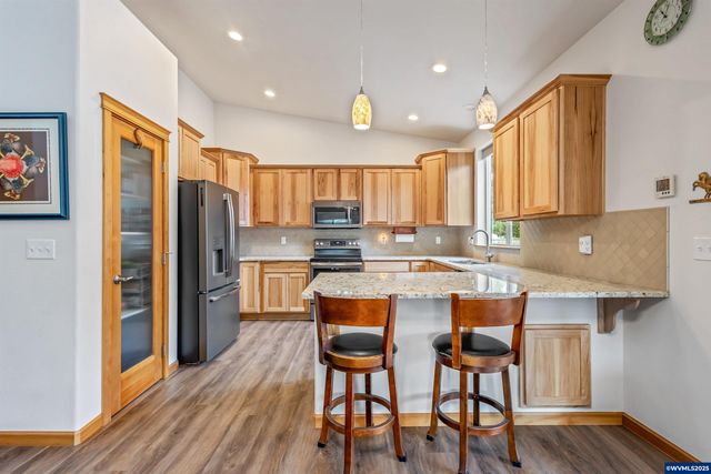 15924 Jackpine Rd, La Pine, OR 97739