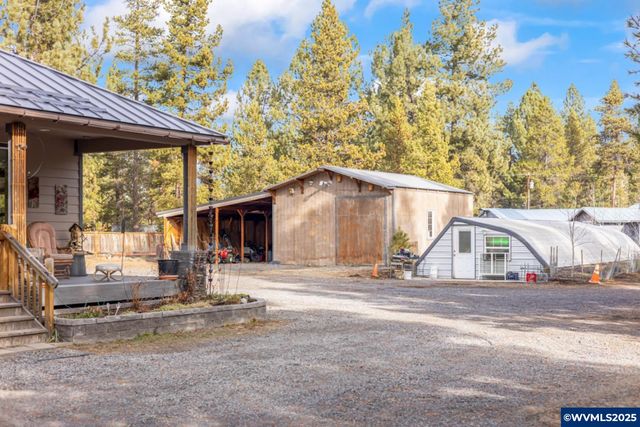 15924 Jackpine Rd, La Pine, OR 97739