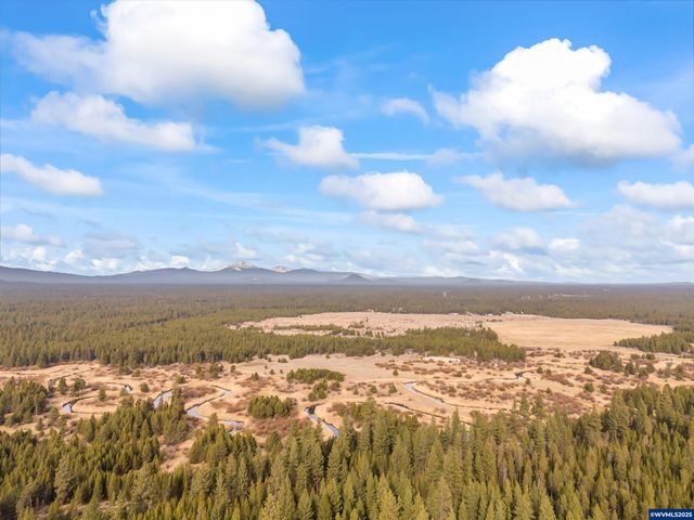 15924 Jackpine Rd, La Pine, OR 97739