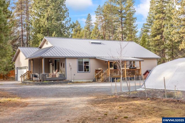 15924 Jackpine Rd, La Pine, OR 97739