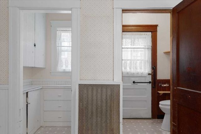 28 Cascade Rd, Worcester, MA 01602