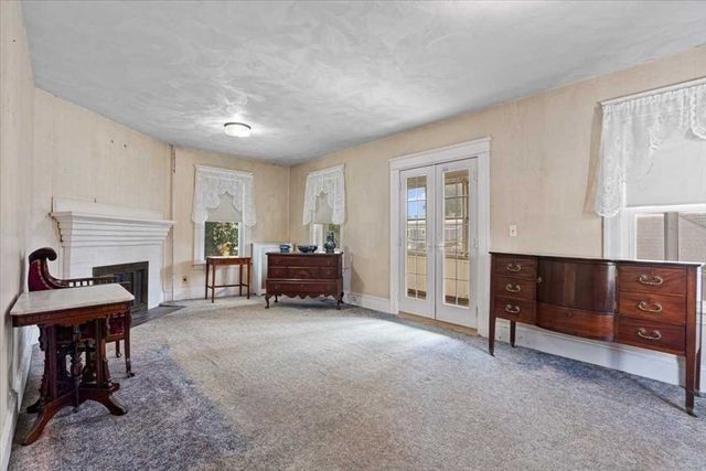 28 Cascade Rd, Worcester, MA 01602