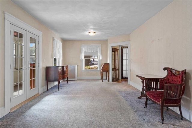28 Cascade Rd, Worcester, MA 01602