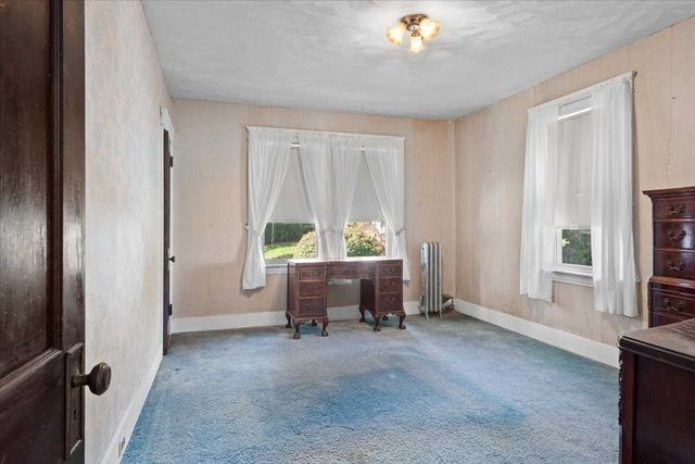 28 Cascade Rd, Worcester, MA 01602