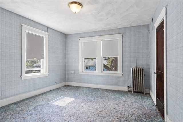 28 Cascade Rd, Worcester, MA 01602