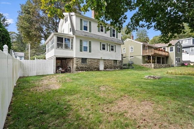28 Cascade Rd, Worcester, MA 01602