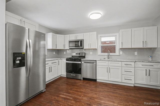 207 Saint Louis Street, Ferndale, MI 48220