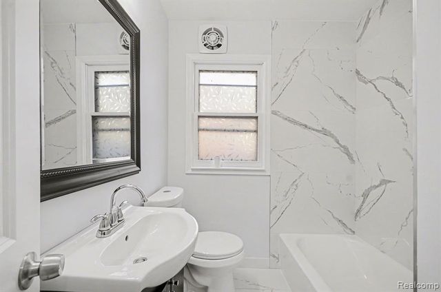 207 Saint Louis Street, Ferndale, MI 48220