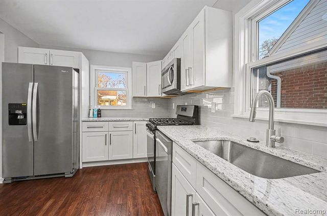 207 Saint Louis Street, Ferndale, MI 48220