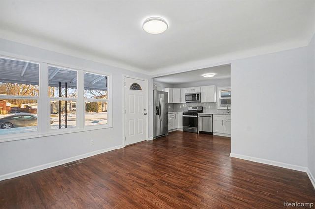 207 Saint Louis Street, Ferndale, MI 48220