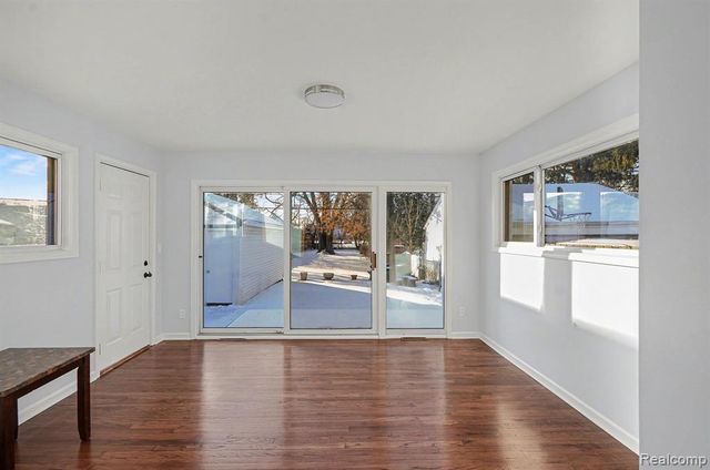 207 Saint Louis Street, Ferndale, MI 48220