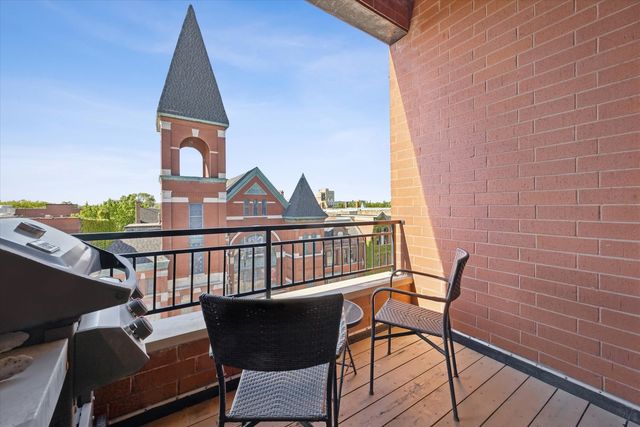 2212 W North Avenue 401, Chicago, IL 60647