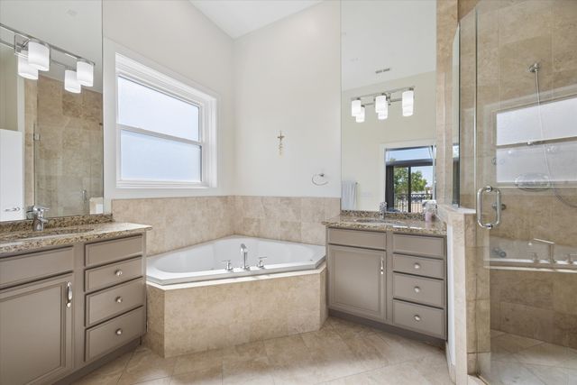 2212 W North Avenue 401, Chicago, IL 60647