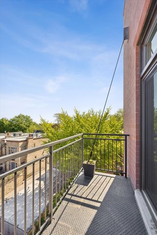 2212 W North Avenue 401, Chicago, IL 60647