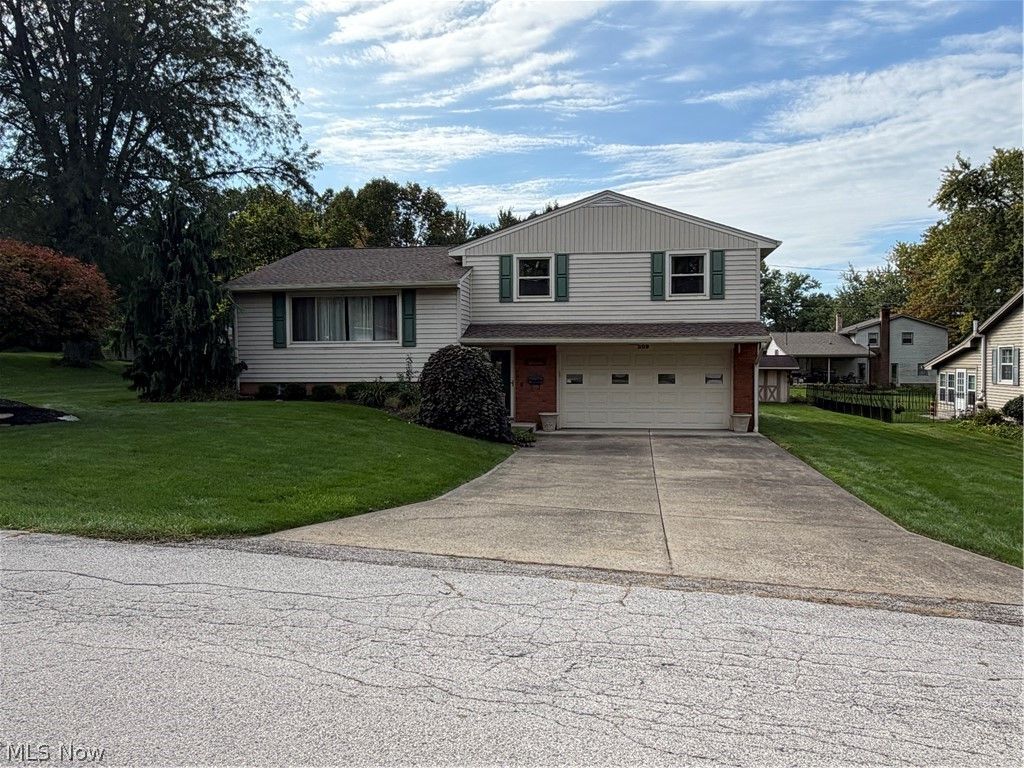 309 Bell Avenue, Columbiana, OH 44408