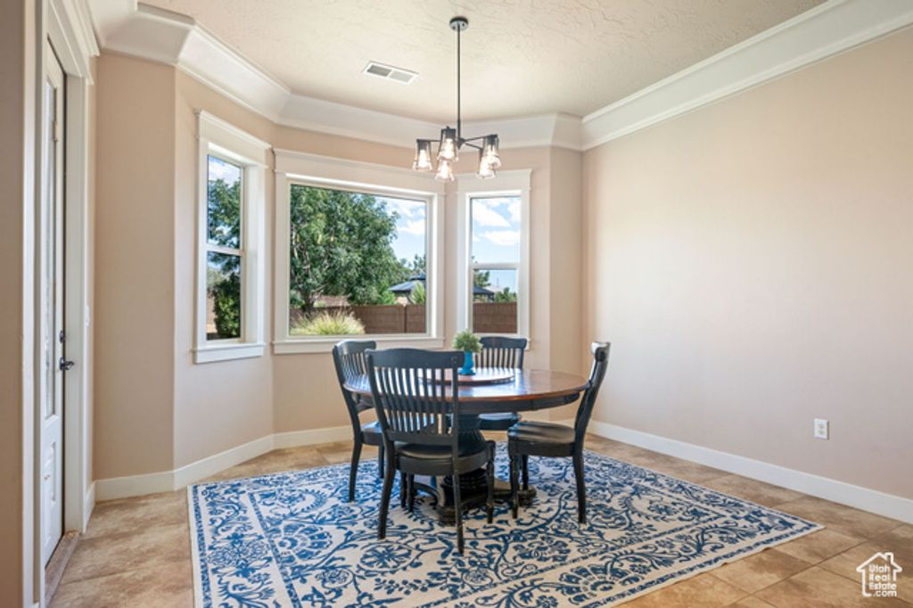 Image 14 of property listing at 2546 E 3000 CIR, St. George, UT 84790