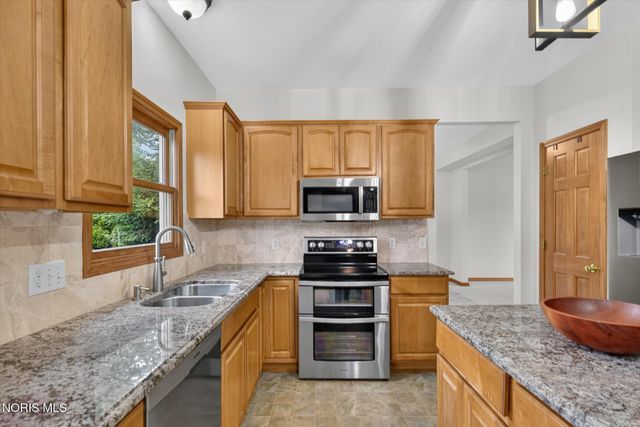 14511 Belmont Court, Perrysburg, OH 43551