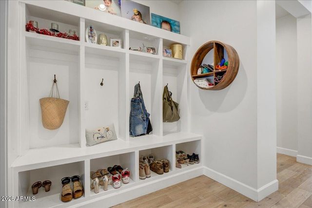 4528 N 39th Place, Phoenix, AZ 85018