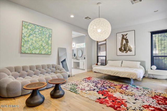 4528 N 39th Place, Phoenix, AZ 85018