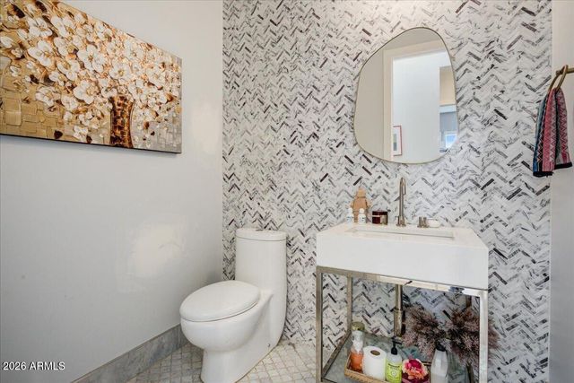 4528 N 39th Place, Phoenix, AZ 85018