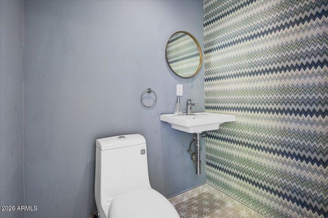 4528 N 39th Place, Phoenix, AZ 85018