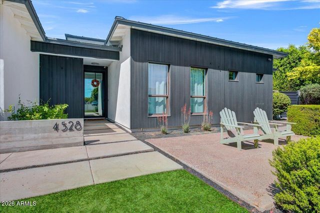 4528 N 39th Place, Phoenix, AZ 85018