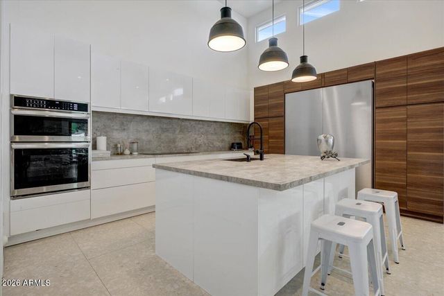 4528 N 39th Place, Phoenix, AZ 85018