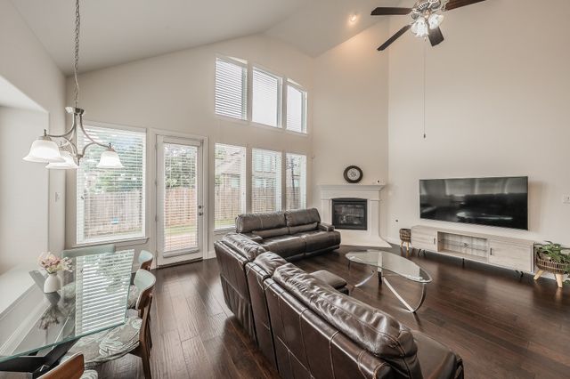 4032 Alpine Rose Court, Fort Worth, TX 76262