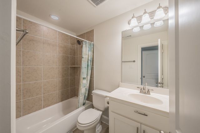 4032 Alpine Rose Court, Fort Worth, TX 76262