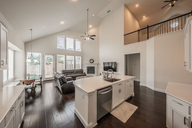 4032 Alpine Rose Court, Fort Worth, TX 76262