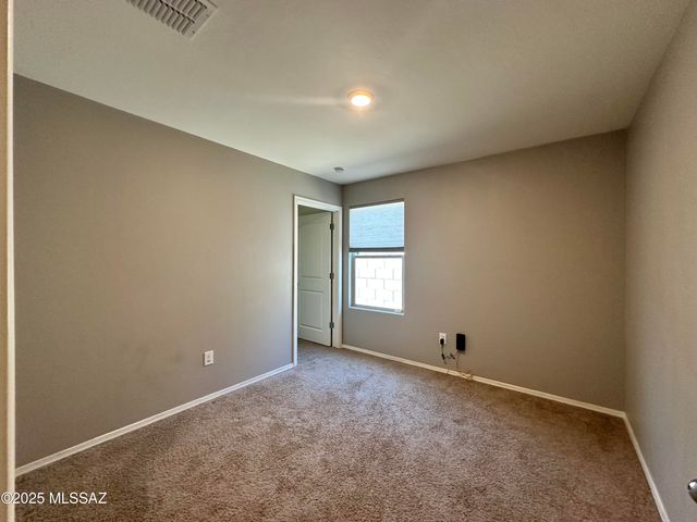 5992 S Antrim Loop, Tucson, AZ 85706