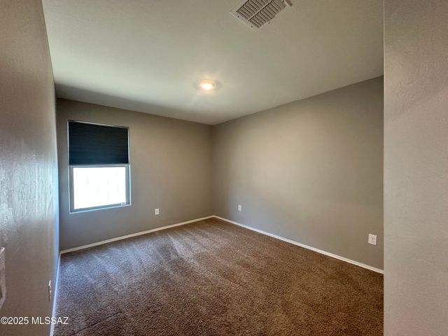 5992 S Antrim Loop, Tucson, AZ 85706