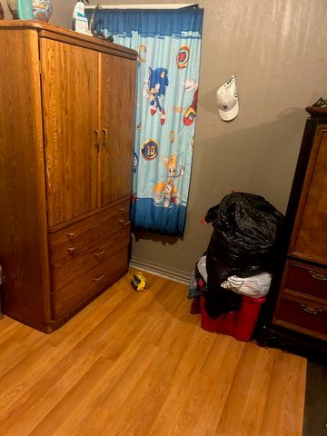 5725 Spencer Street, Fort Worth, TX 76119