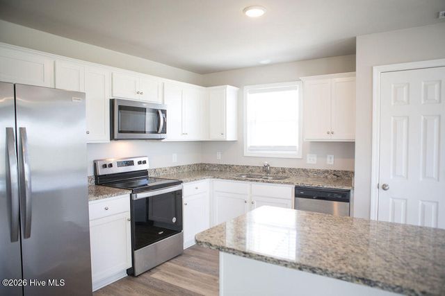 102 Michael Thomas Place, La Grange, NC 28551