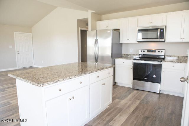 102 Michael Thomas Place, La Grange, NC 28551