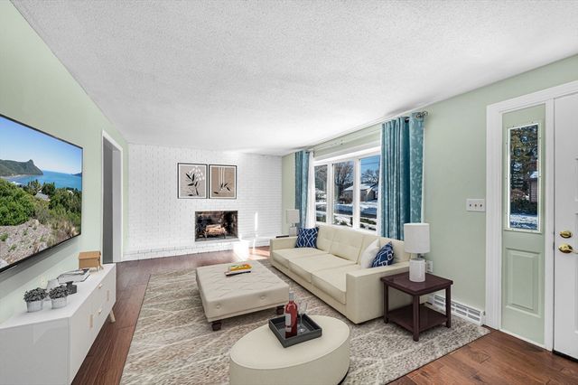 88 Basil Rd, Chicopee, MA 01020