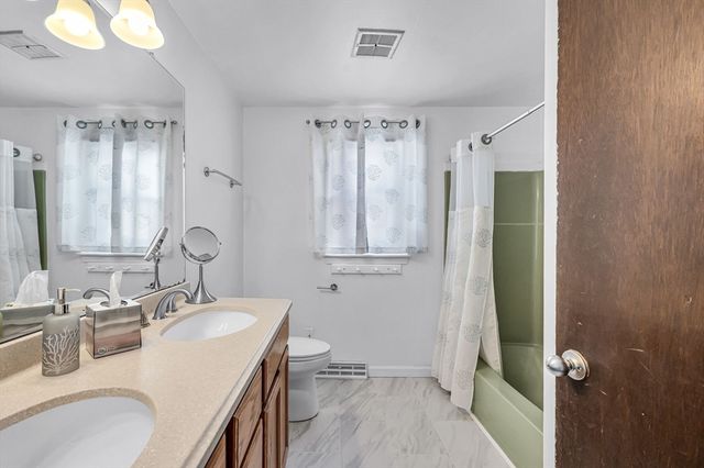 88 Basil Rd, Chicopee, MA 01020