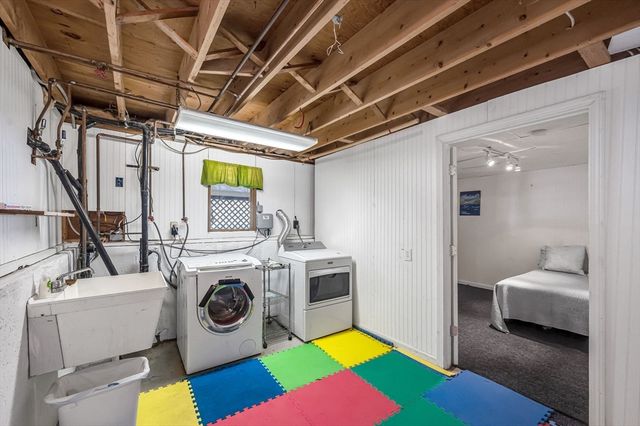 88 Basil Rd, Chicopee, MA 01020